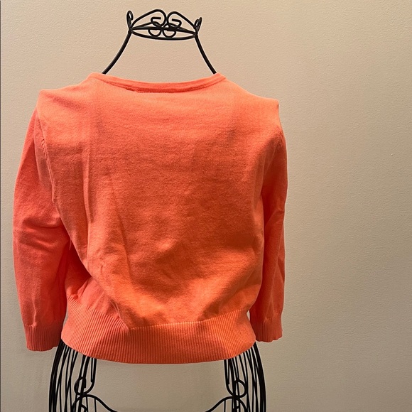 Versona Coral Button-Up Cardigan - Picture 4 of 10